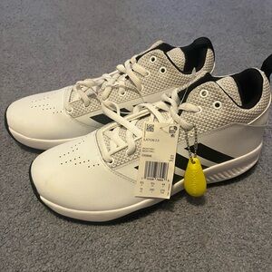 New with tags. Adidas cloudfoam white and black men’s basketball shoes
